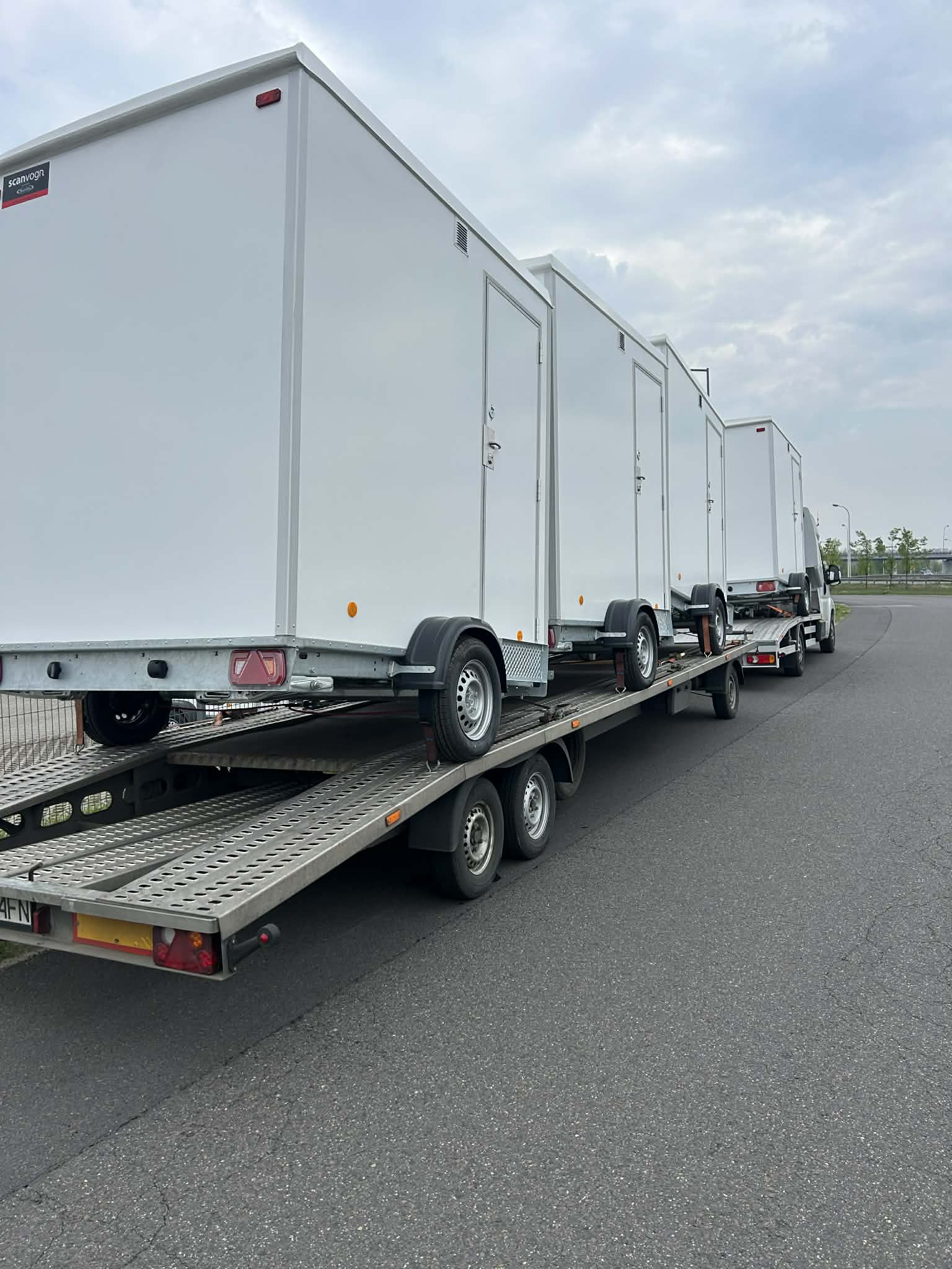 Zestaw transportowy LAWIS nocą